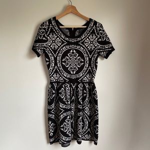 Romeo & Juliet Couture Intarsia Patterned Knit Sweater Dress Size M